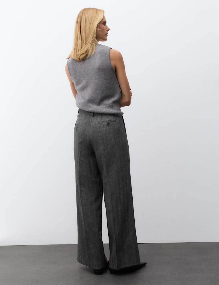 Shop this outfit 4 of 6
