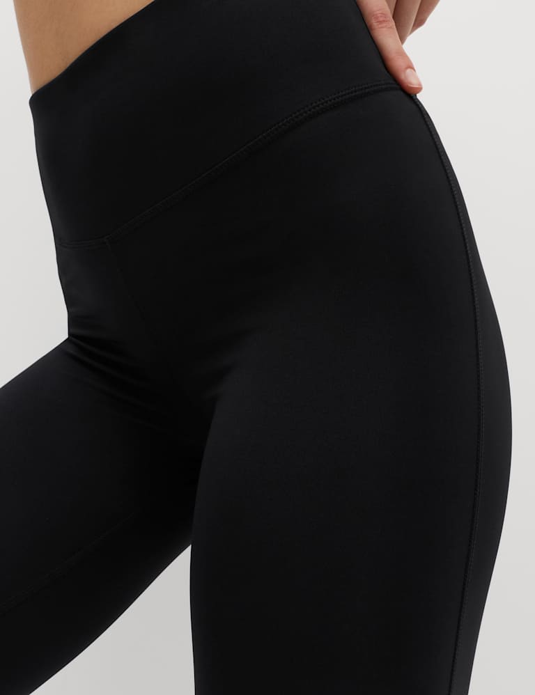 Essential T-Shirt & Leggings Set 4 of 6