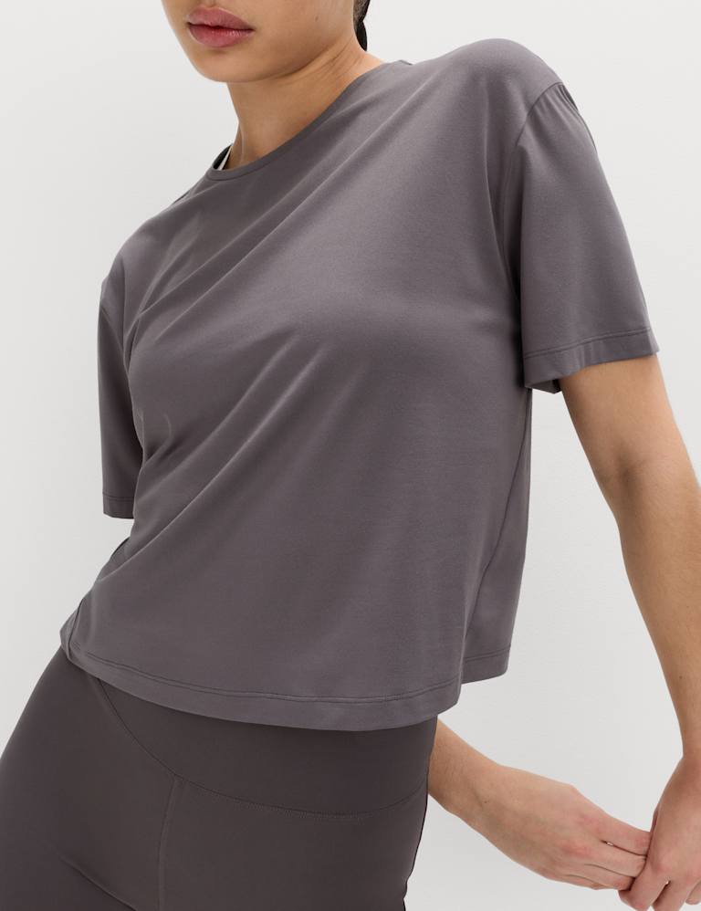 Essential T-Shirt & Leggings Set 3 of 6