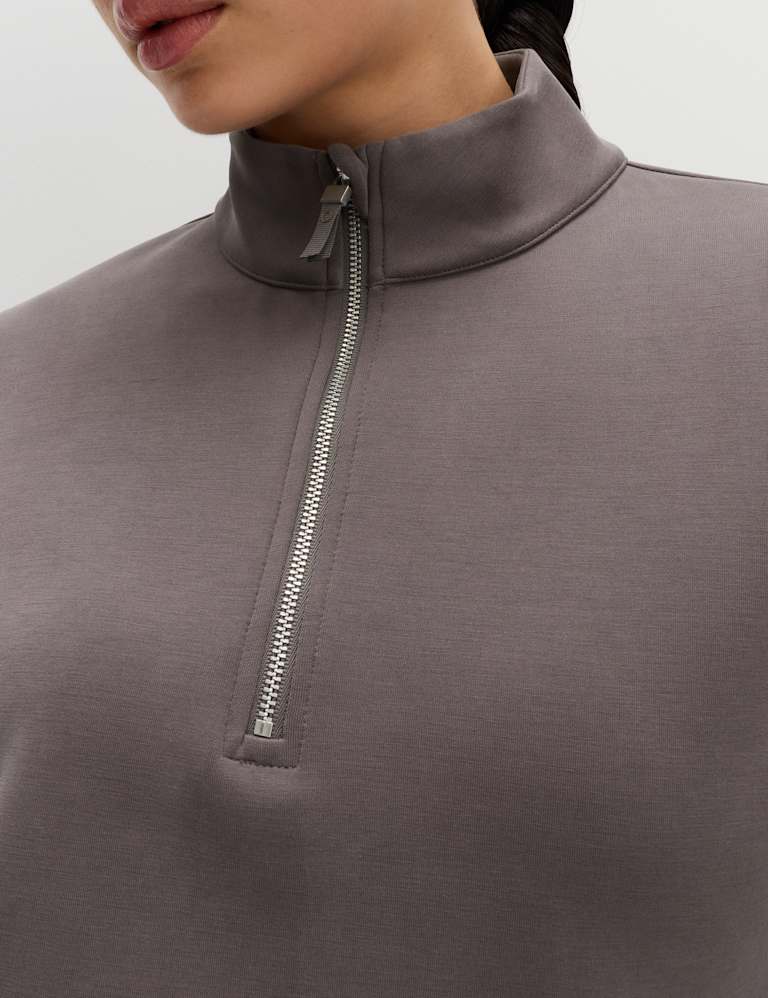 Sweatshirt & Jogger Set 3 of 6