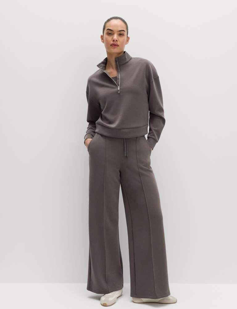 Sweatshirt & Jogger Set 6 of 6