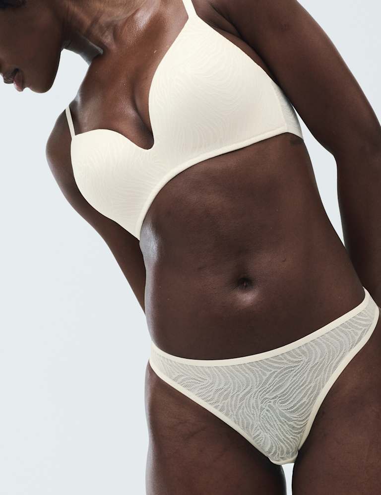 Body Lace Non Wired Plunge Bra Set A-E 5 of 6