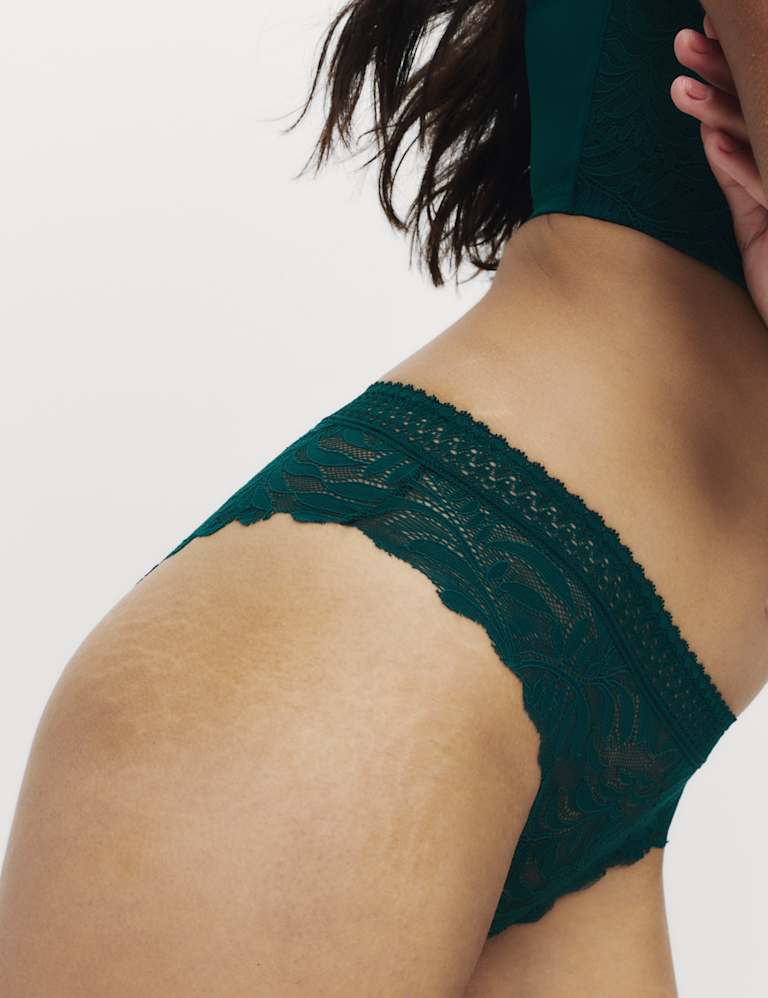 Flexifit™ Lace Non Wired Bralette Set F-H 3 of 6