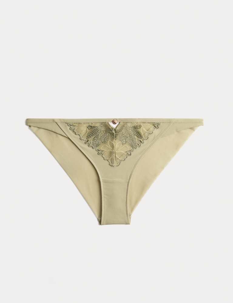 Ianthe Embroidery Wired Plunge Bra Set F-H 3 of 6