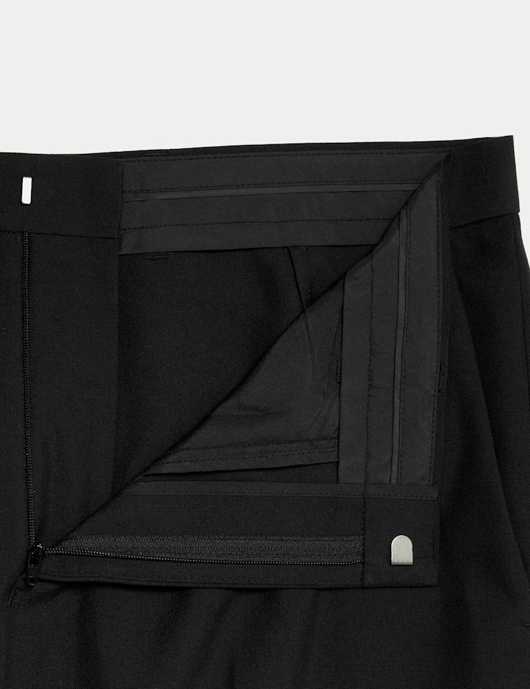 2 Piece Slim Fit Tuxedo Suit 4 of 6