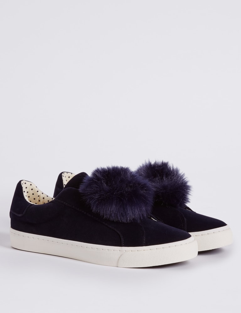Kids Pom pom Slip on Fashion Trainers M S IE