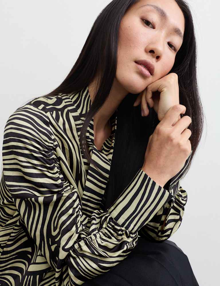 Printed Blouse & Trouser Set 5 of 6