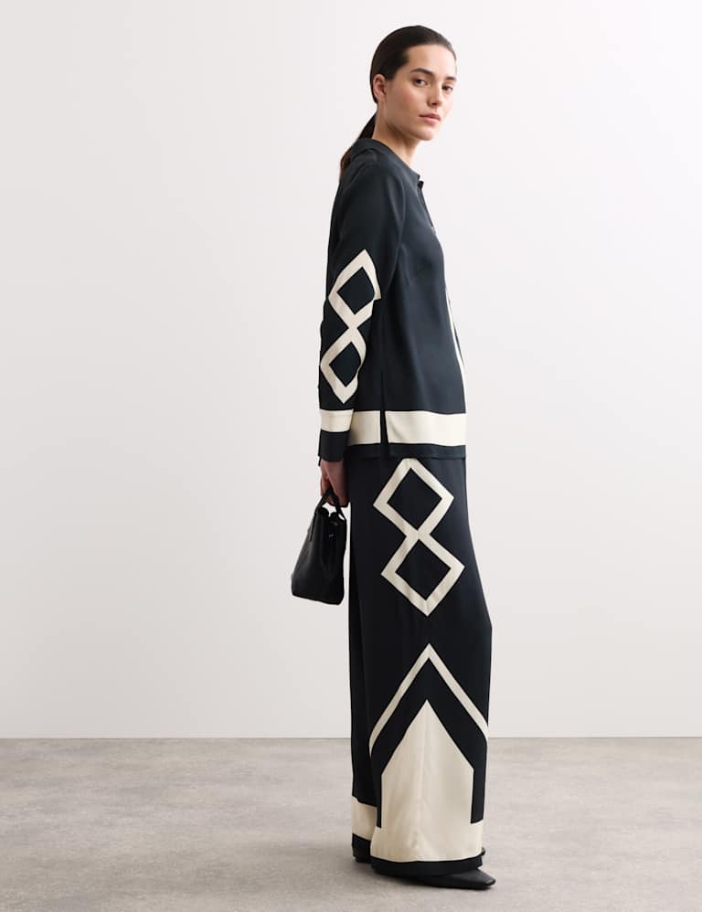 Printed Shirt & Trouser Set 3 of 6