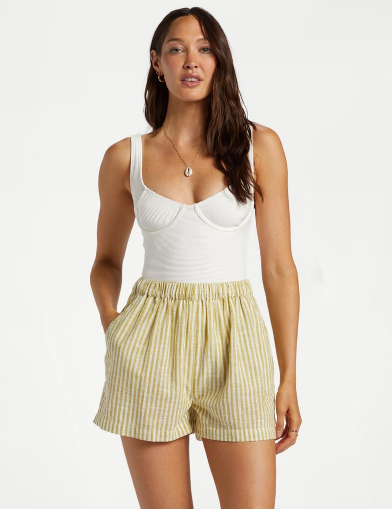 Billabong cotton shorts top