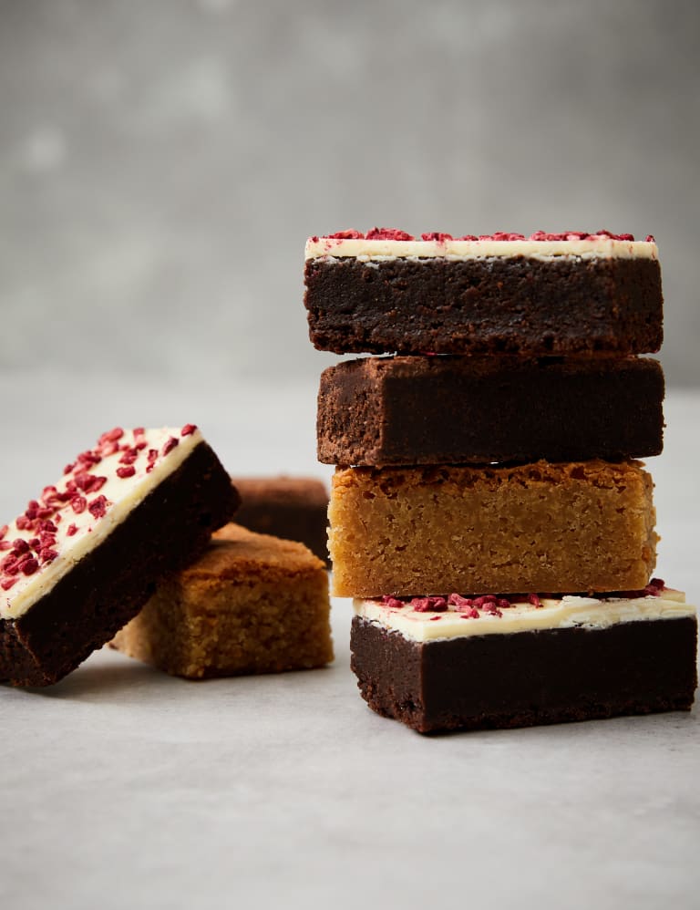 Brownie & Blondie Mini Selection Letterbox Gift 2 of 3