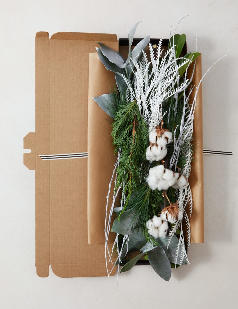 Christmas Foliage Letterbox M S